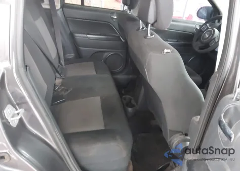 2017 Jeep Compass Sport Fwd z USA, uszkodzony, nr VIN 1C4NJCBA8HD147231